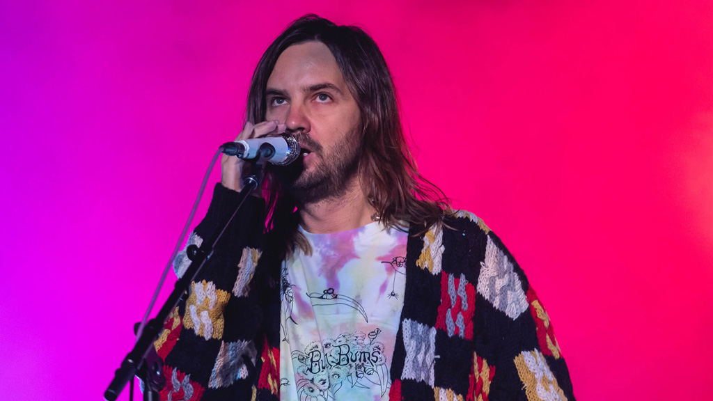 کوین پارکر خواننده Tame Impala