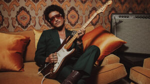 گیتار الکتریک فندر Limited Edition Bruno Mars Stratocaste
