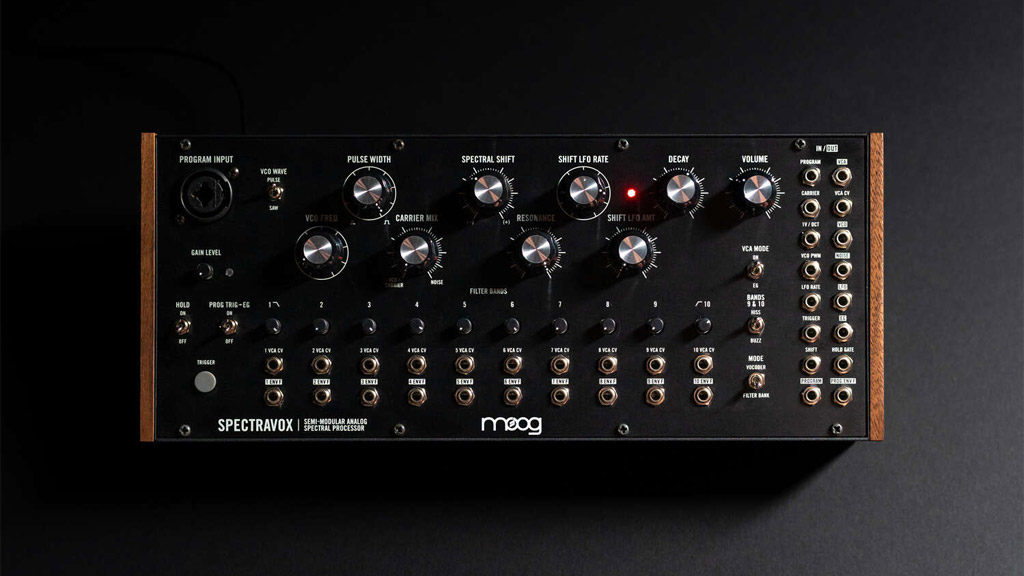 سینتی‌سایزر و وکودر آنالوگ Moog Spectravox