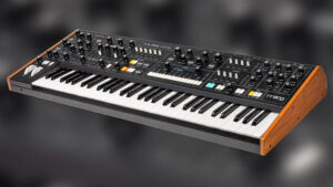 سینتی‌سایزر آنالوگ پلی‌فونیک Moog Muse
