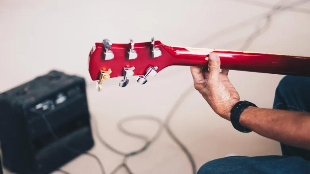 ۵ سولوی آسان و زیبا برای نوازندگان مبتدی