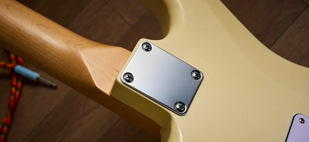 گیتار الکتریک فندر Standard Stratocaster