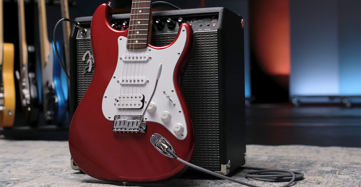 Fender Standard Stratocaster HSS