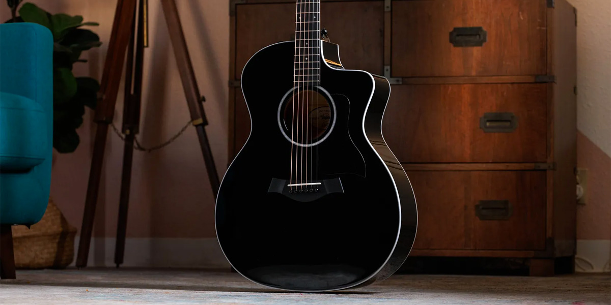 گیتار آکوستیک تیلور