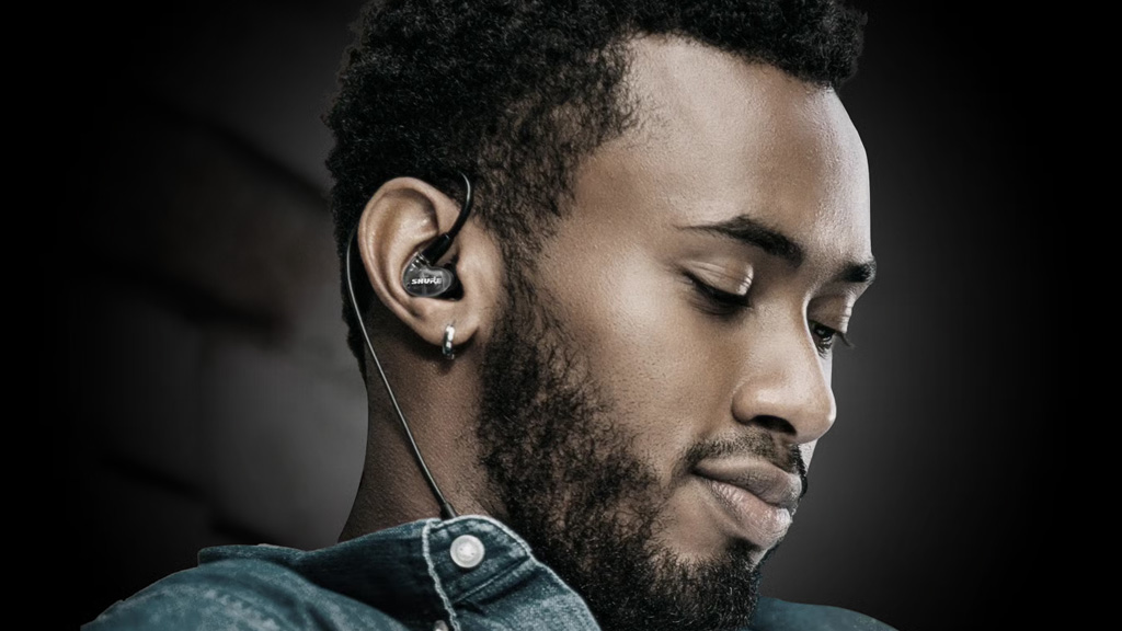 بررسی تخصصی ایرفون مانیتورینگ شور AONIC 4